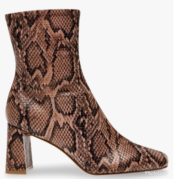 Revolve Steve Madden Harli Ankle Boot in Snake NWOT - Picture 3 of 11